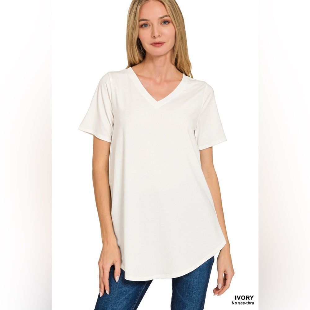 Zenana Outfitters Ivory Short Sleeve V-Neck Tee style rt-2104d4